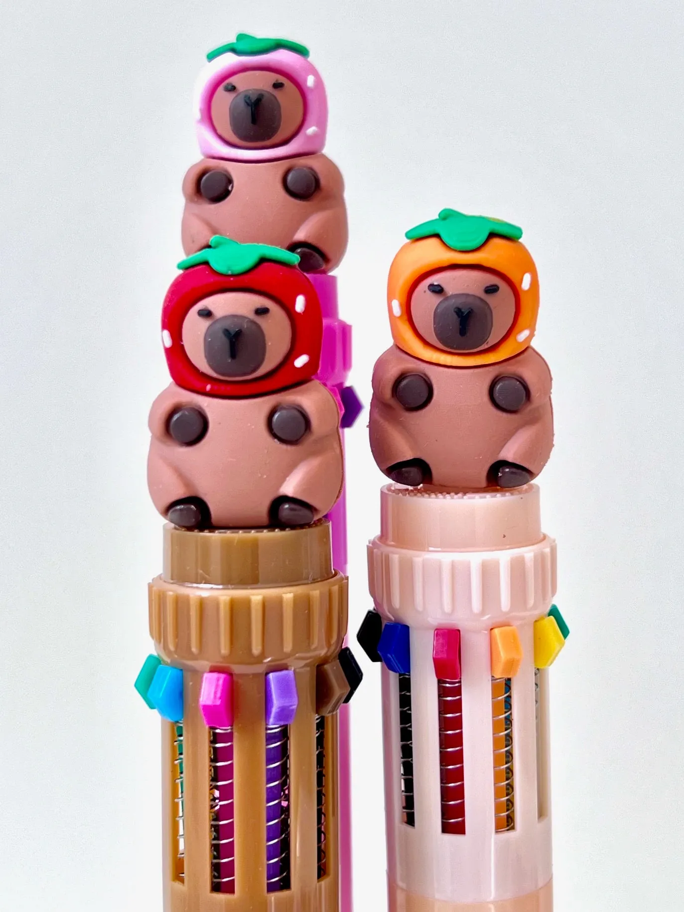 23017 CAPYBARA WITH HAT 10-COLOR RETRACTABLE BALL PEN-36